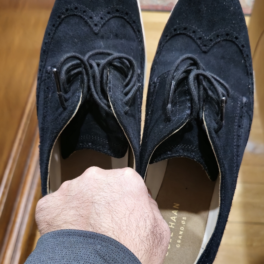 Cole Haan Classic Grand II Wingtip Oxfords (Men's size 10.5 medium)